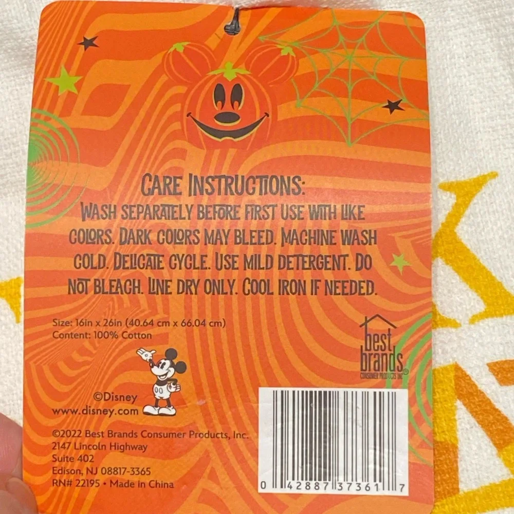 NWT Disney Mickey Mouse‎ And Friends Halloween 2 Pack Kitchen Towels